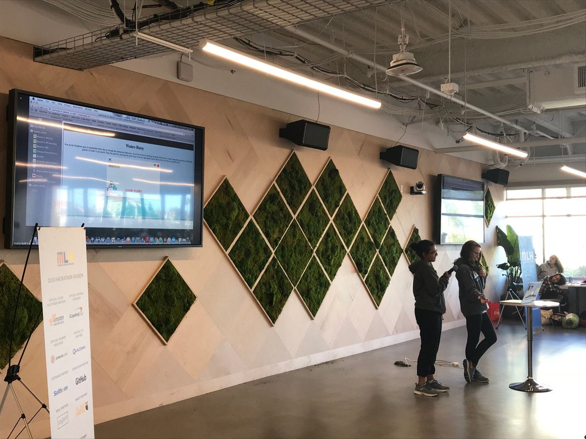 MLHacks's tweet photo. Water You Dewing is an app to help make California residents more aware of their ecological impact! @Go_PixelHacks #PixelHacks2 https://t.co/4pslKIjzJr