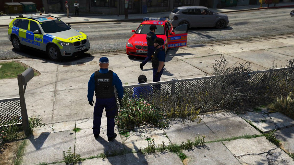 599Keane's tweet photo. Firearms Deployment Forum Dr. Situation ended peacefully. House searched and Live handgun found! Another one off the streets! https://t.co/ReMjb5kVuX