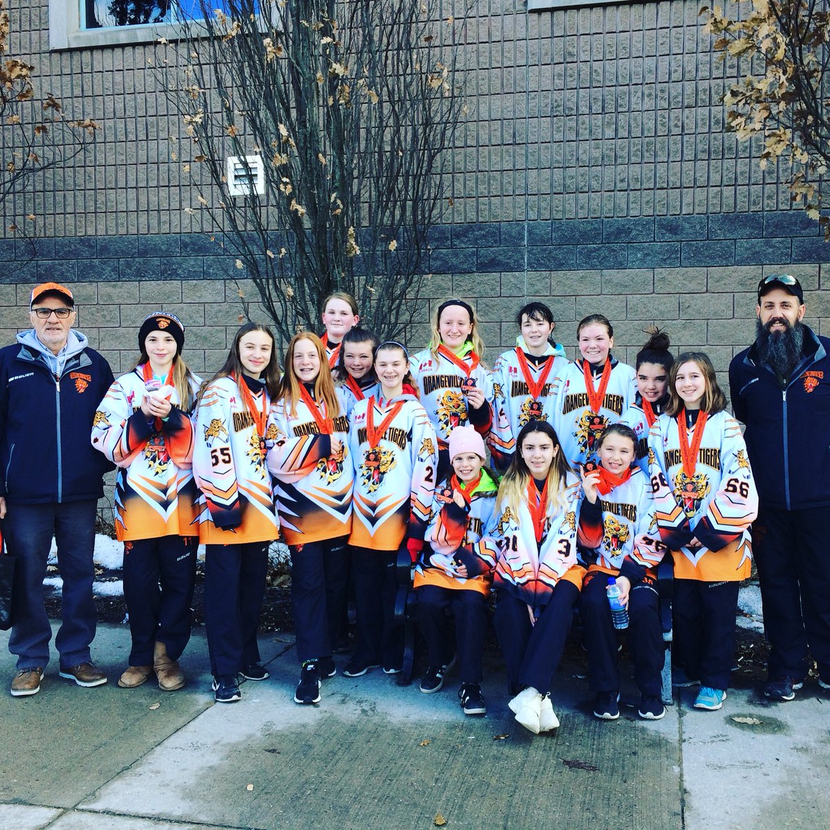 TigersPeeweeB's tweet photo. Congrats on the win ladies. Hard work pays off. #GoTigers #teamworkmakesthedreamwork https://t.co/1KxcrKkEmk