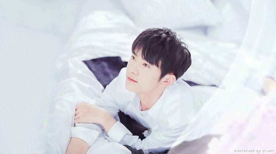 phamchaucamtu1's tweet photo. Tuiii ngủ trước để mai còn dậy sớm đi học đây .....mấy mẹ Hạc ở lại chiến đấu vui vẻ nhé 💋💋💋
Jackson Yee  #JacksonYeeGrammys2018 https://t.co/g89NEMmPft