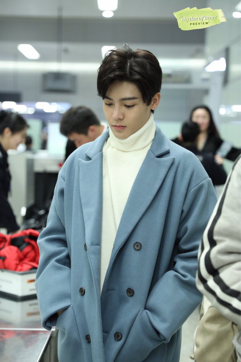 houminghaou's tweet photo. 180126 #侯明昊 Shanghai✈GuangZhou

cr rhythmofheart #houminghao #NeoHooo 🐵 https://t.co/tfdiSKs6R1