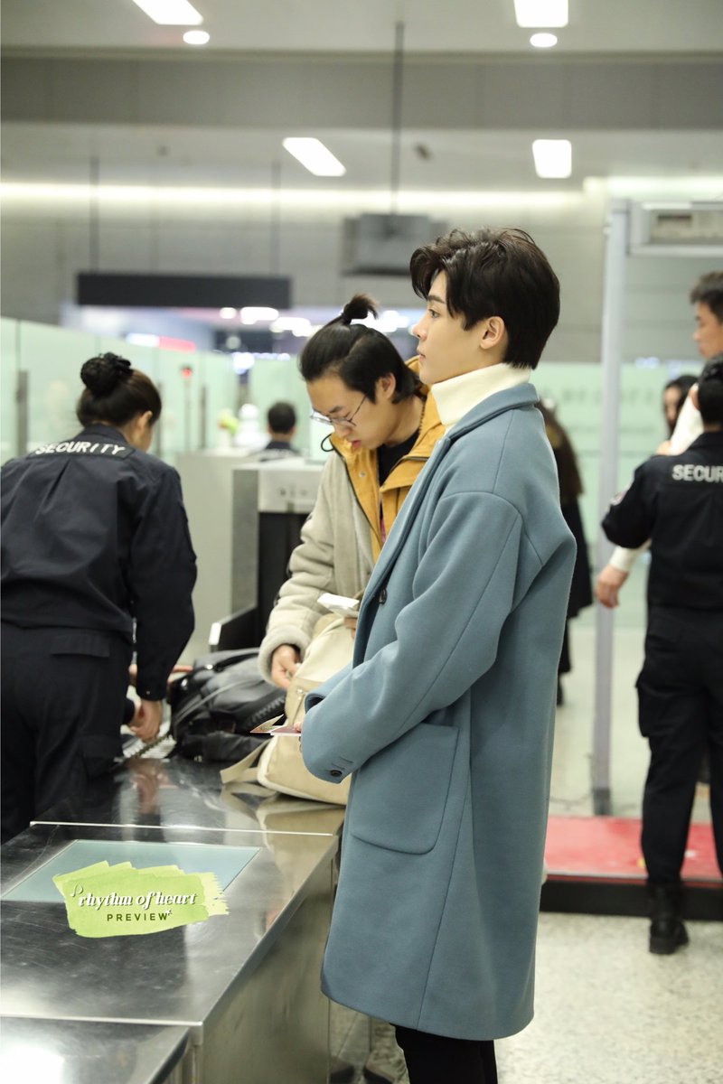 houminghaou's tweet photo. 180126 #侯明昊 Shanghai✈GuangZhou

cr rhythmofheart #houminghao #NeoHooo 🐵 https://t.co/S3iySkxQJw