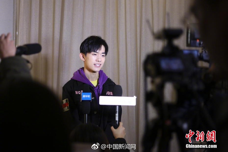 jacksonyeeth's tweet photo. #JacksonYeeGrammys2018 China News Interview in NYC 🇺🇸 by 中国新闻网 https://t.co/kQ7ROZs521