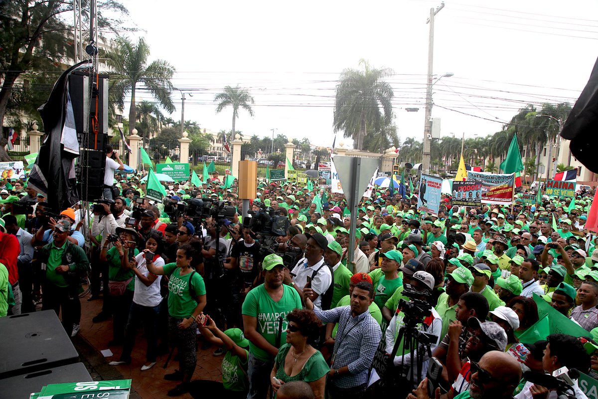 CeroImpunidadRD's tweet photo. Proponemos transformación de la Justicia, el Ministerio Público, la Cámara de Cuentas y la normativa electoral para alcanzar el Fin de la Impunidad. #MarchaVerde #TamosEnElPalacio https://t.co/FMPPbfPT1D