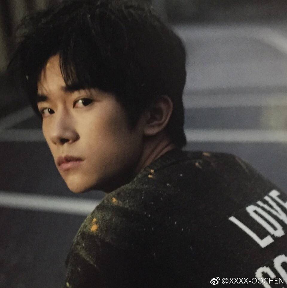 ZwLagerstroemia's tweet photo. 你的眉目之间锁着我的爱怜
#JacksonYeeGrammys2018 
#JacksonYee https://t.co/lgQUNIO4lh