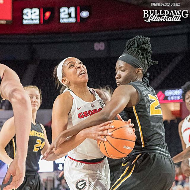 GPoole_BI's tweet photo. Haley Clark i β Georgia vs. Missouri β January 25, 2018
#UGABasketball #HaleyClark #Dawgs #UGA #UGAAthletics #godawgs #georgiabulldogs #committotheG @wearebulldawgs
https://t.co/yxgtSRUhrl
https://t.co/LR3UltFGRz π·: @gpoole_bi https://t.co/Oc7eElkoZ5