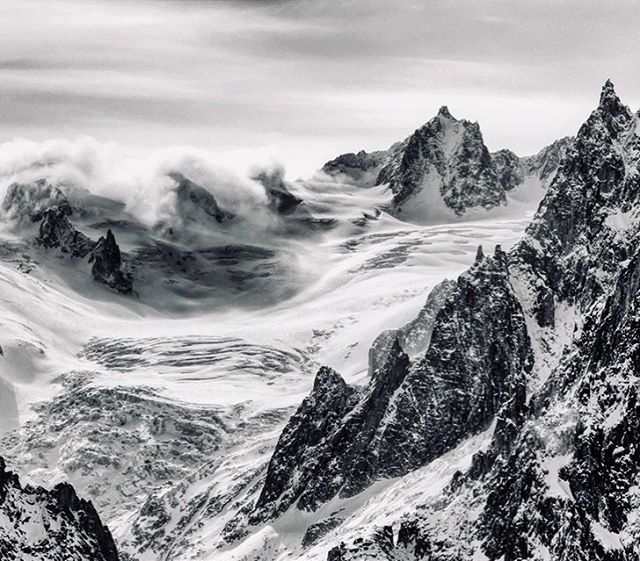 ConCurtisPhoto's tweet photo. Glacier du Geant from Grand Montets, Chamonix. #photographer #instablackandwhite #chamonix #earthbeauty #winterwonderland #naturalbeauty #nature #alps #france #earthofficial #iphone #glacier #monochromeGlacier du Geant from Grand Montets, Chamonix. #photographer #instablacka… https://t.co/kGkJrHsyVj