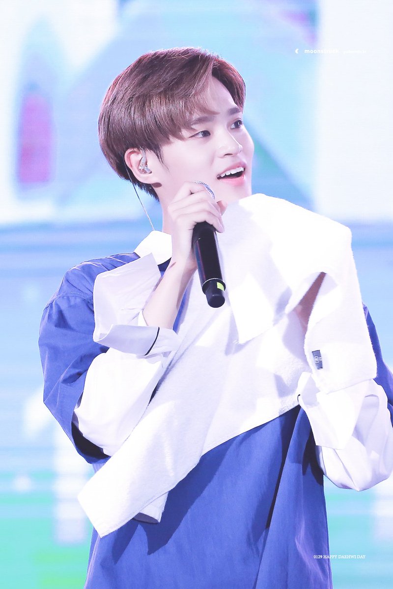 PARKWOOJINkr's tweet photo. 참새형이랑 서로에게 힘이 되는 더 오랜 사이가 되길❤ 
대휘야 생일 축하해
#HAPPY_DAEHWI_DAY
#대휘야_태어나줘서_고마워 https://t.co/uRjdStaElO