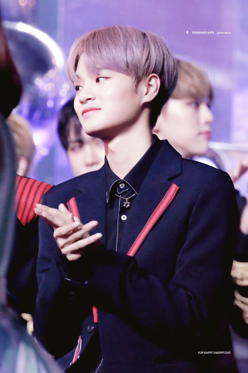 PARKWOOJINkr's tweet photo. 참새형이랑 서로에게 힘이 되는 더 오랜 사이가 되길❤ 
대휘야 생일 축하해
#HAPPY_DAEHWI_DAY
#대휘야_태어나줘서_고마워 https://t.co/uRjdStaElO