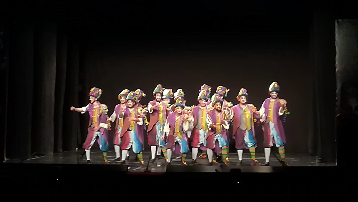 TVCarmo's tweet photo. Primera agrupación de hoy en el teatro desde Carmona. Comparsa Los Malditos de Sevilla. https://t.co/uMwjPNBsEQ