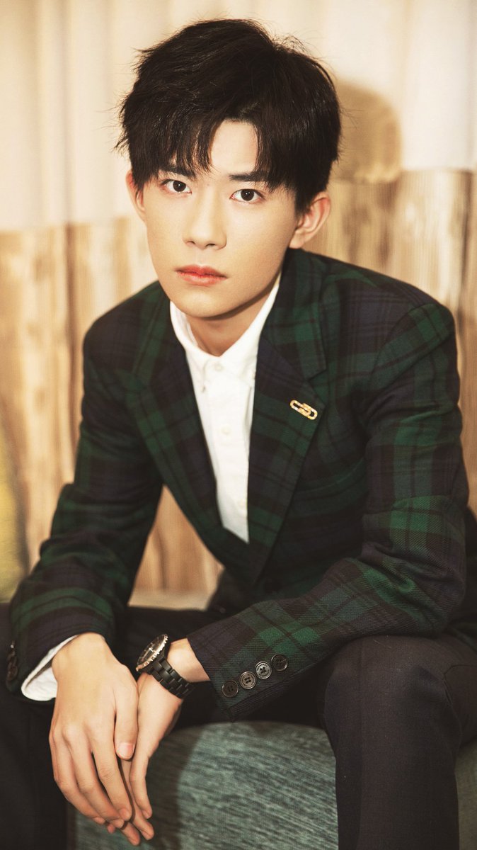 JacksonYee_YT's tweet photo. so handsome ❤
#JacksonYee  #GRAMMYs 

cr.易烊千玺无水印图库 https://t.co/A0RaTtYekv