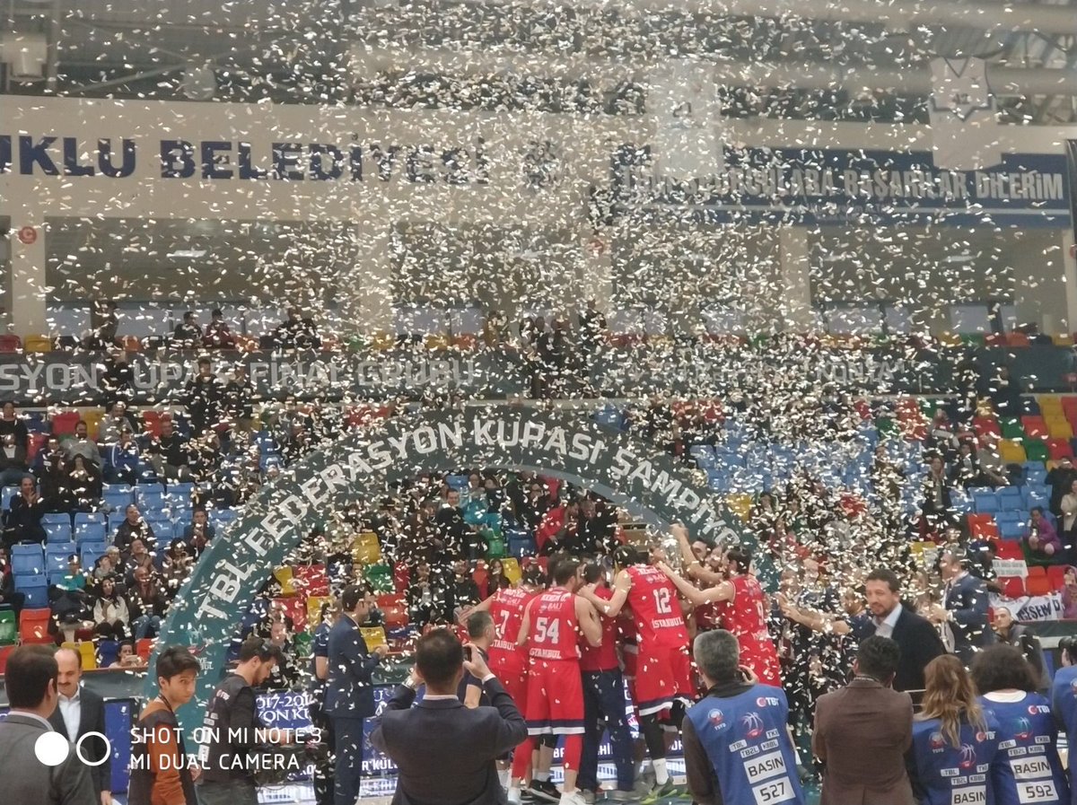 konyaugurokulu's tweet photo. ŞAMPİYONLUK HİKAYELERİMİZE, 1 hikaye daha ekleyen @BKBasketbol takımımızı yürekten kutluyoruz. Bizler hiyake yazmaya devam edeceğiz, bizi okumaya devam edin. #RedDragons #gofire https://t.co/UK56Wyo3I2