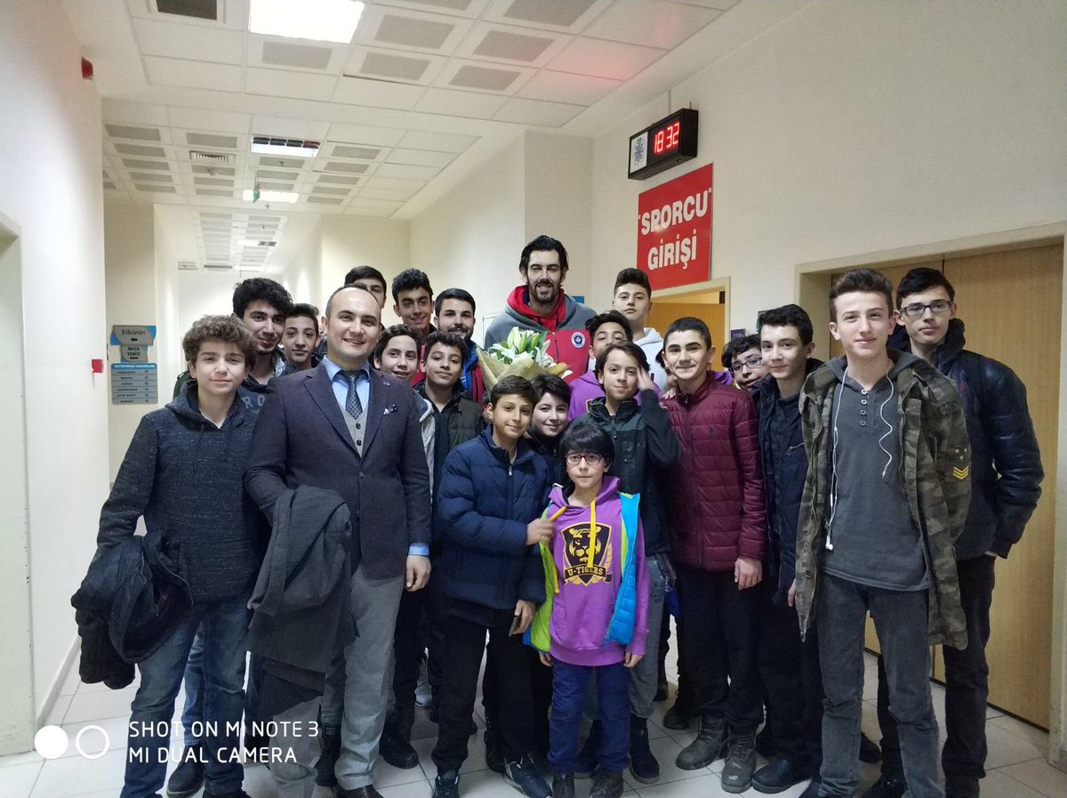 konyaugurokulu's tweet photo. ŞAMPİYONLUK HİKAYELERİMİZE, 1 hikaye daha ekleyen @BKBasketbol takımımızı yürekten kutluyoruz. Bizler hiyake yazmaya devam edeceğiz, bizi okumaya devam edin. #RedDragons #gofire https://t.co/UK56Wyo3I2