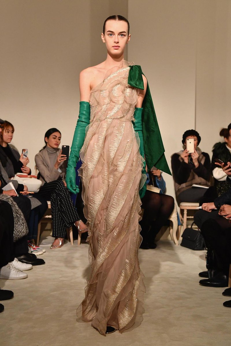 #PFW Haute-Couture week wouldn't be complete without Valentino's SS18 elaborate and embellished collection ✨The designer never fails to impress! #CoF