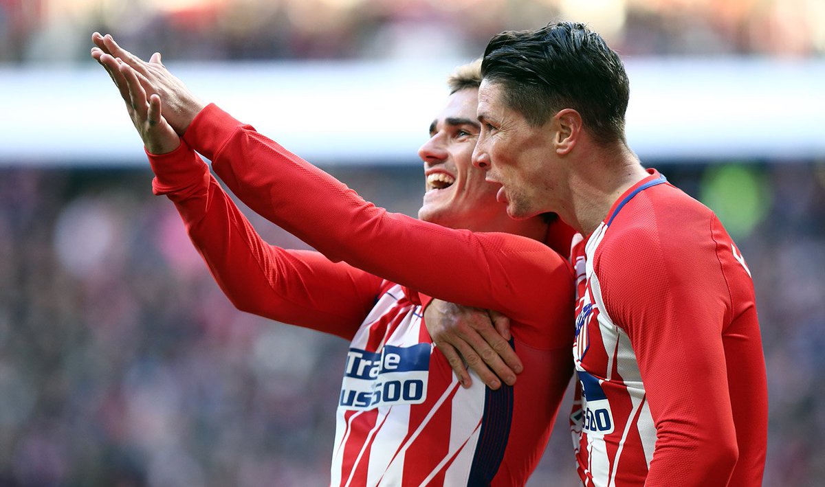 🔴⚪🔴🎵🎶 ¡Porque luuuuuuchan como hermanos...! 😍 
#AtletiLasPalmas #AúpaAtleti