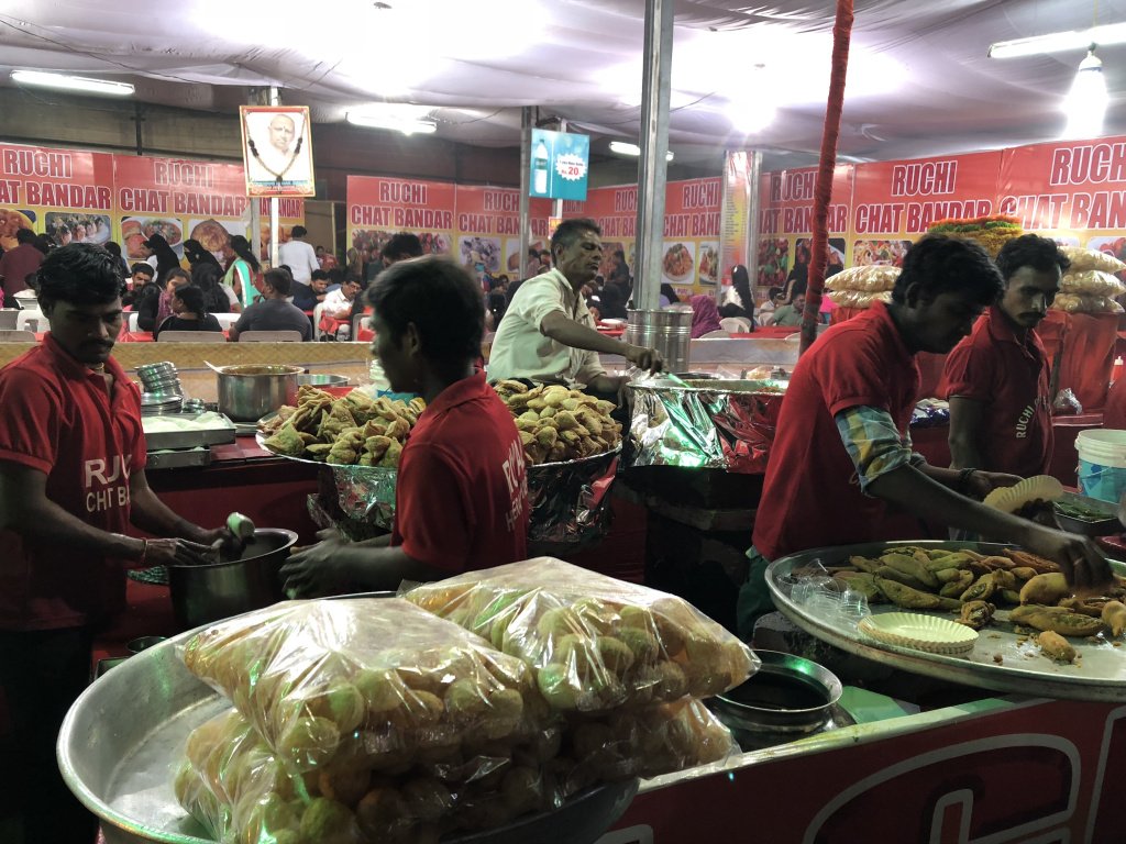 Deveccentric's tweet photo. Blogging after a long hiatus,presenting my account of a visit to Numaish Ka Mela - the biggest trade fair in southern India! Do have a read,share &amp; do subscribe to the Funky Optimist for more! https://t.co/xPYtpNtRjr https://t.co/dIbjXmEWH2