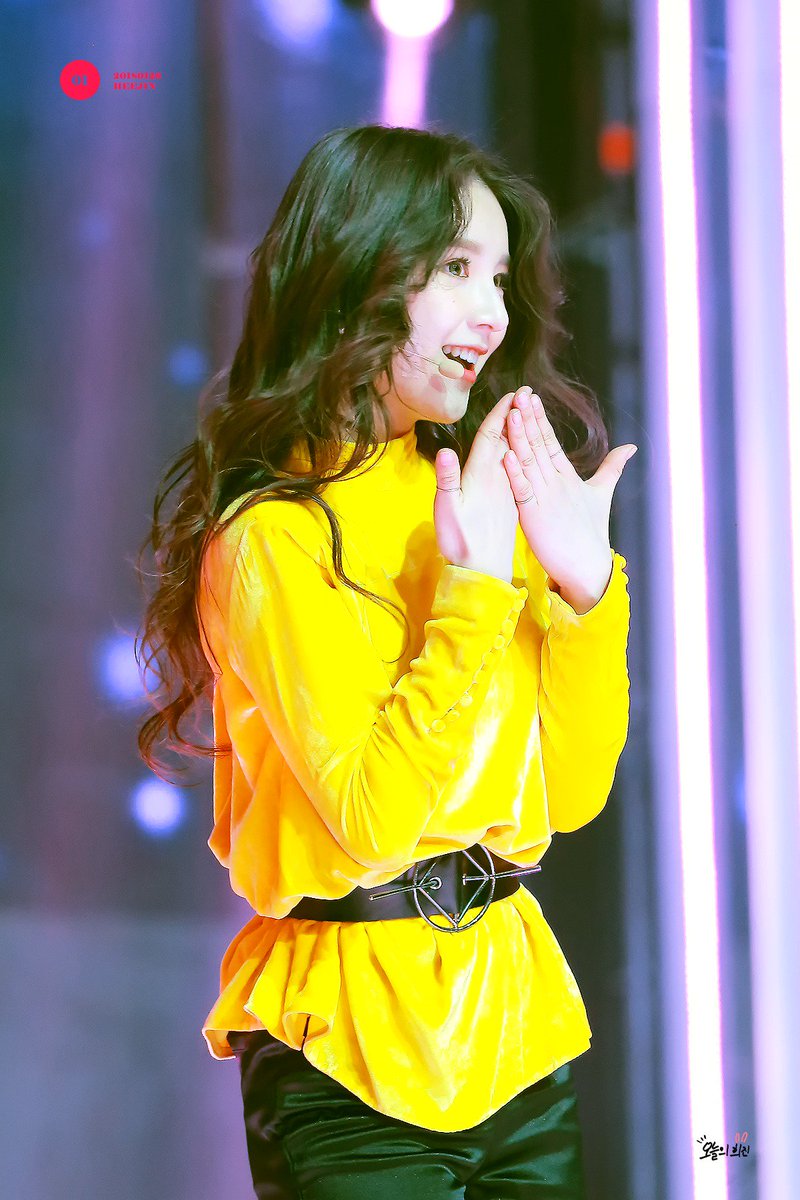 오늘의 희진 tweet media