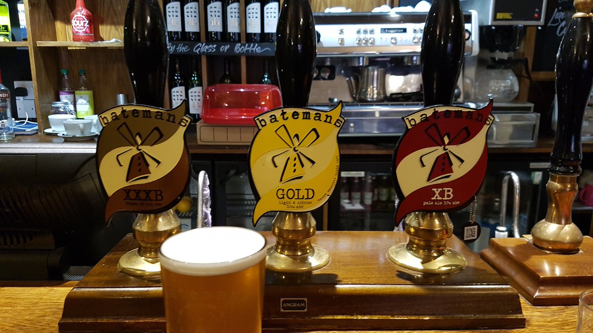 thereviewbaruk's tweet photo. @batemansbrewery Game Bird Beverley. 3 Brilliant Batemans ales on! @HullCAMRA @RealAleFinder #goodpint #realale #yorkshire https://t.co/W7Cpxsc1OO