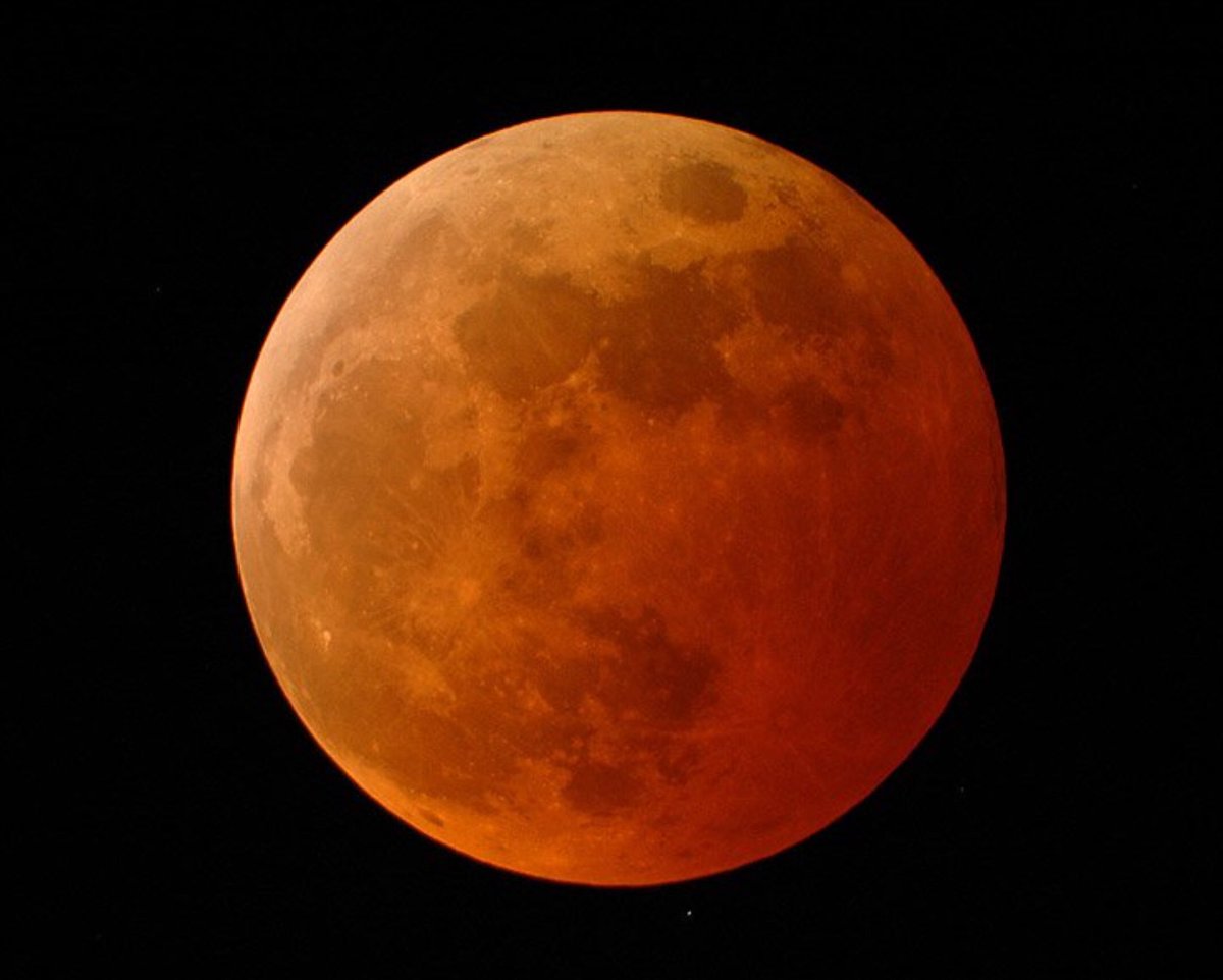ThePioneerWJHS's tweet photo. Lunar Trifecta on January 31. Rare super blue blood moon last seen 152 years ago. Read all about it: 
https://t.co/bAmBUPr1Qr https://t.co/OBQMG8r7VN