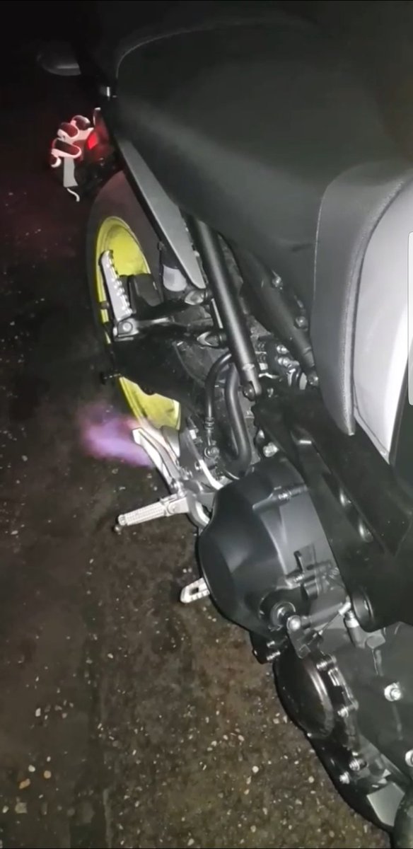 Sel2Table's tweet photo. Regad!! Chfé dé flam! MDLOL!! #Shesbikeisonfire #Gladius2 #2018 #JacquieetMichel #Pornhub #sesquetèpe https://t.co/3XsQ93nKCR