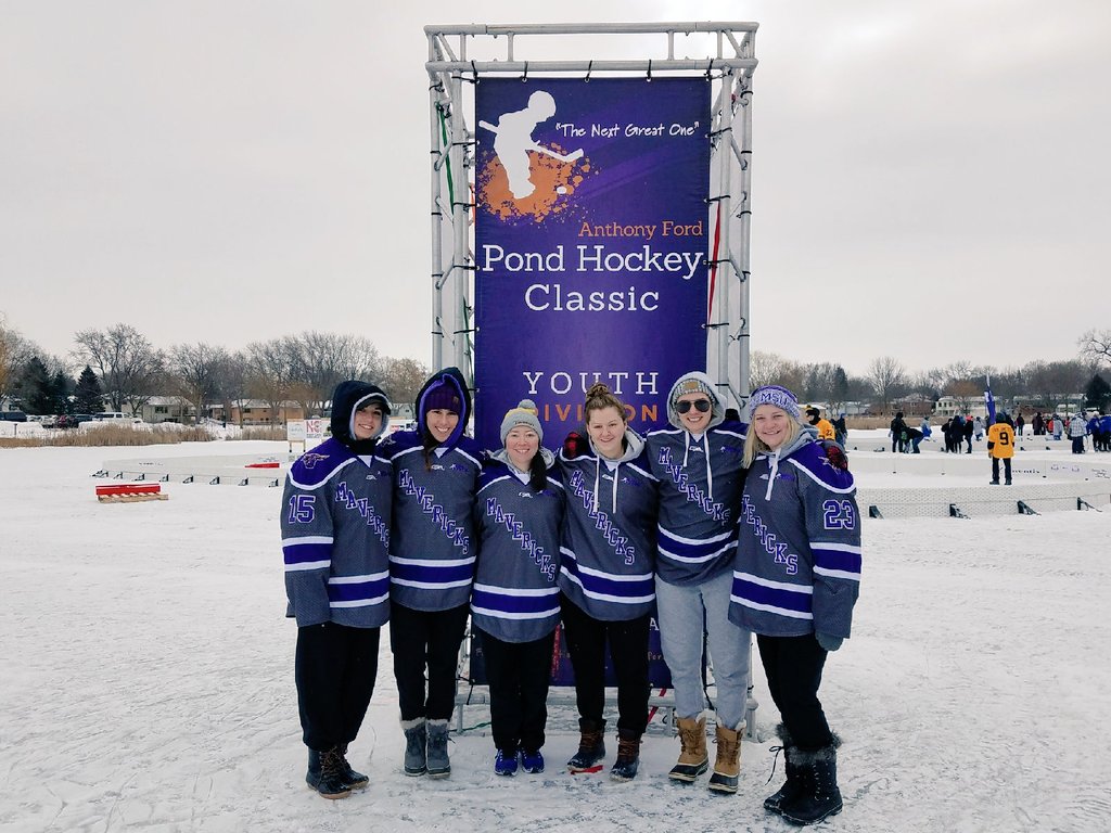 Thank you @MavHockey and <a href="/MSUWomensHockey/">MSU Women’s Hockey</a> for coming out and supporting all our players. #HornsUp

(📸cred: @lisakayemn93)
