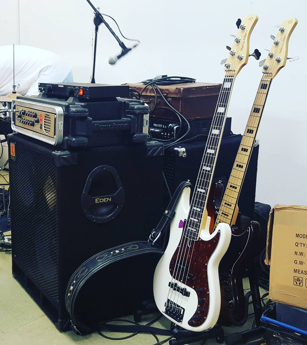 edenamps's tweet photo. This weeks #RigOfTheWeek comes from @leonphilipsen who shares with us his dream rig 🤘🏼 #edenamps https://t.co/yVy7M1BMAM