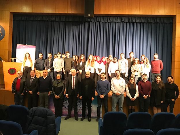 CRInn_AUB's tweet image. AUB Advances to Regional Finals of 8th Annual Hult Prize - via @arabnetme buff.ly/2EbcsXo