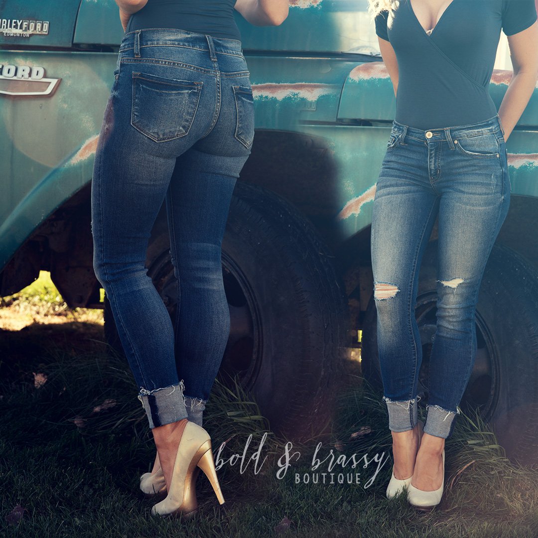 shopboldbrassy's tweet photo. We are vibing so hard on these dark wash, lightly distressed mid-rise denims. Stretchy, comfortable and can be dressed up or dressed down. Either way - these are currently our go-to! #boldandbrassy #sundayvibes #today #OOTD 

Shop the link https://t.co/4TCacWLe62 >> #freeshipping https://t.co/CRHAcGW1e9