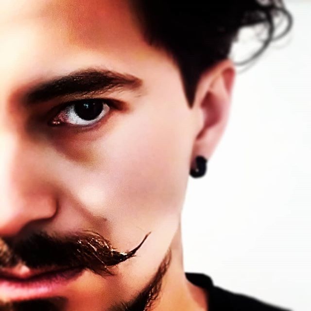 mikeroblesh's tweet photo. 28.01.18
#NewLook #Bigote #Moustache #breakfast #México #Dali
#Ruzel #Madafy
Thanks @laumartinez11.21 https://t.co/OsZoqnul9f https://t.co/AyDOKr3wui