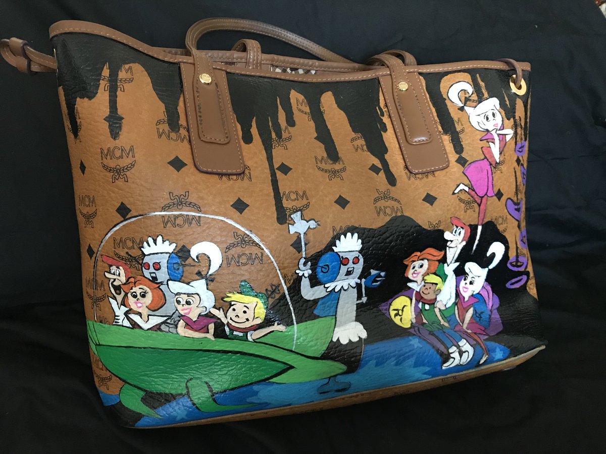 JanaiMacklin's tweet photo. Hand painted Jetsons themed handbag #mcm #handbag #artist #art #dc https://t.co/FXxMK2XgsA