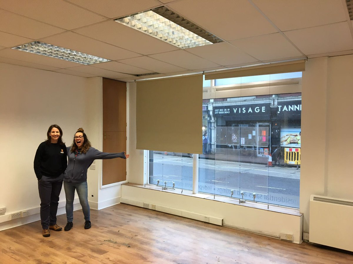 zerogreen17's tweet photo. We are in! Lease signed and keys exchanged. Now they small job of kitting the place out 😬 Great to see people’s reactions as they walk past. #zerowaste #zerogreen #weareactuallydoingthis https://t.co/gbI8FsoX4h
