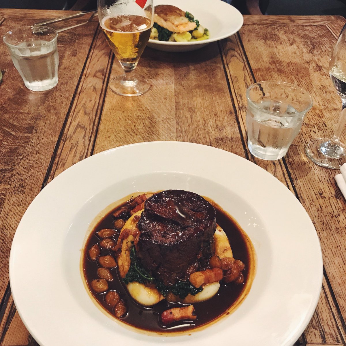 Winter day out in Canterbury, Kent, including lunch <a href="/DeesonsBritish/">Deesons Restaurant</a> 🥂 New blog post up now! #linkinbio
#restaurant #food #foodporn #eatingout #kent #canterbury