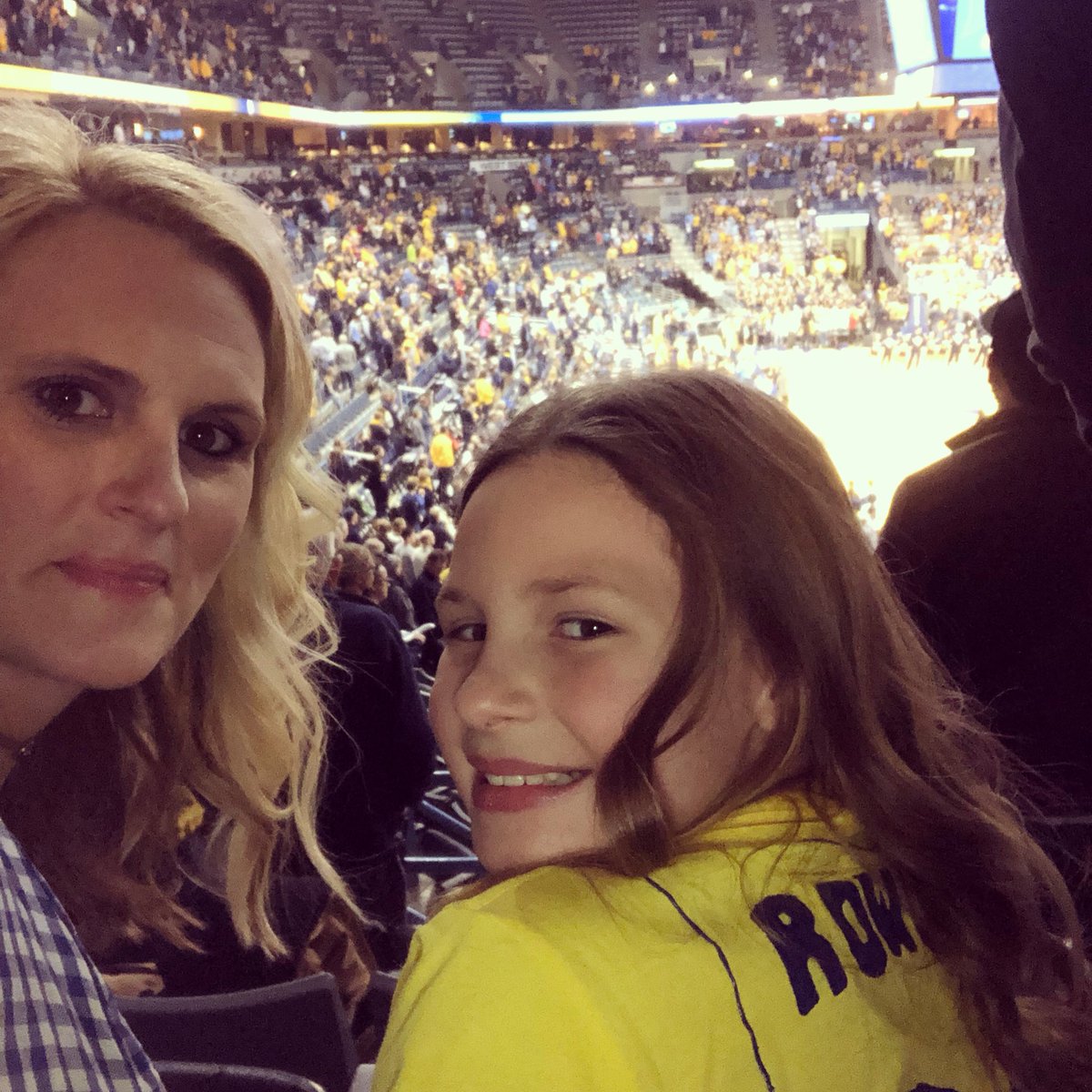 jnelson1311's tweet photo. #WeAreMarquette💛💙🏀 https://t.co/vcz8QjAaTI