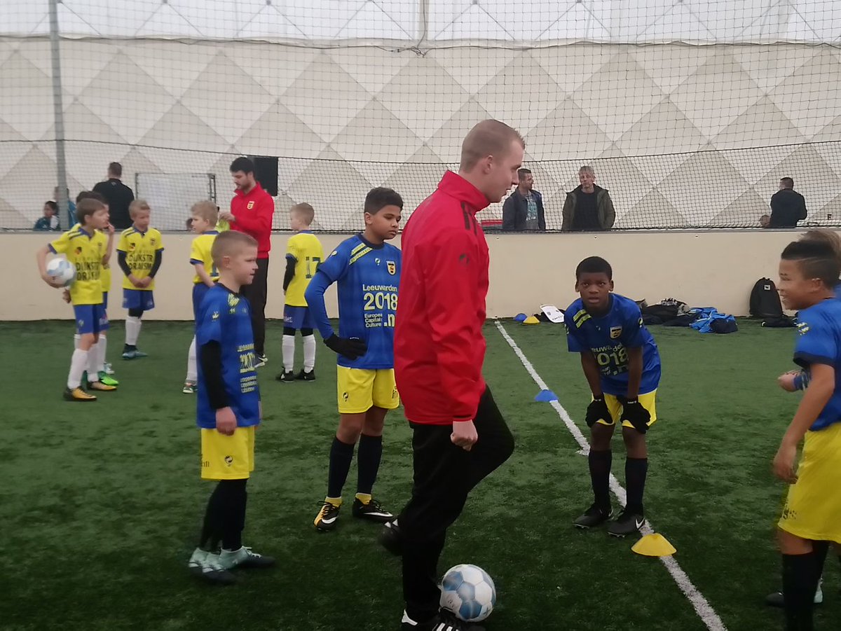 Vandaag leuk indoor soccertoernooi gehad met SC Cambuur o11 in Zwolle. Goede nieuwe ervaringen voor onze spelers en onder een mooie weerstand kunnen oefenen.