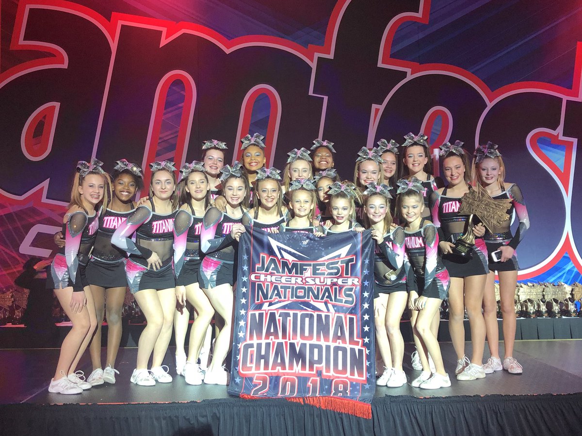JAMfestEvents's tweet photo. Session 8 was GRRRREAT! A big round of applause for all of these amazing National Champions at #JAMfestCSN 🏆🏆 https://t.co/hu96i51PsA