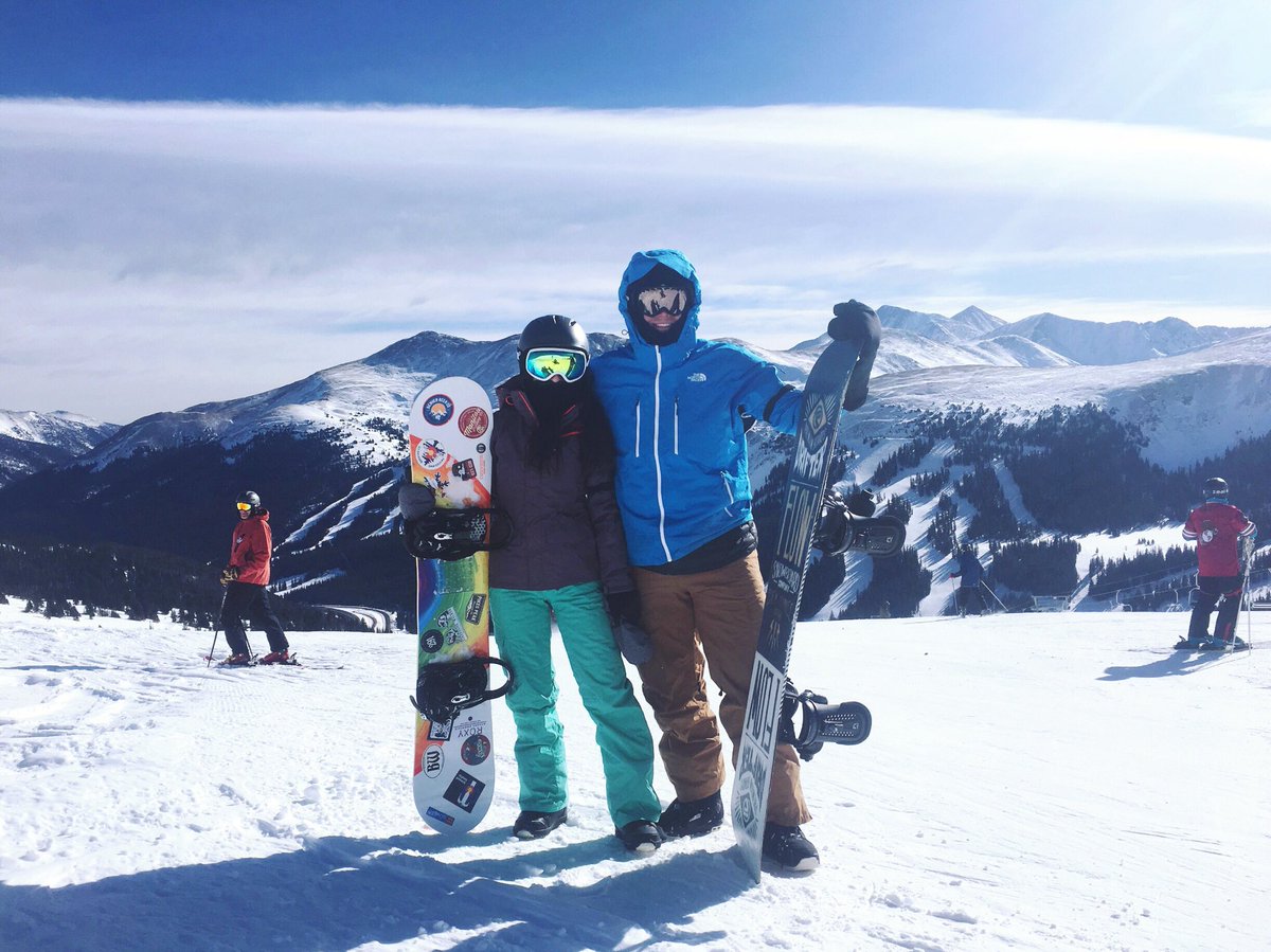 bryce_vieth's tweet photo. Snowboarding with my babe. https://t.co/yWRjCLKzOn
