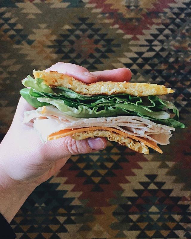 TrainProSteph's tweet image. I’ve been craving sandwiches since I started #keto three weeks ago. I made more #90secondbread so I could have a giant sandwich for lunch.
•
•
•
#ketogenicdiet #ketogeniclifestyle #ketodiet #ketosandwich #eatfatlosefat #myketolife ift.tt/2GpbyY8