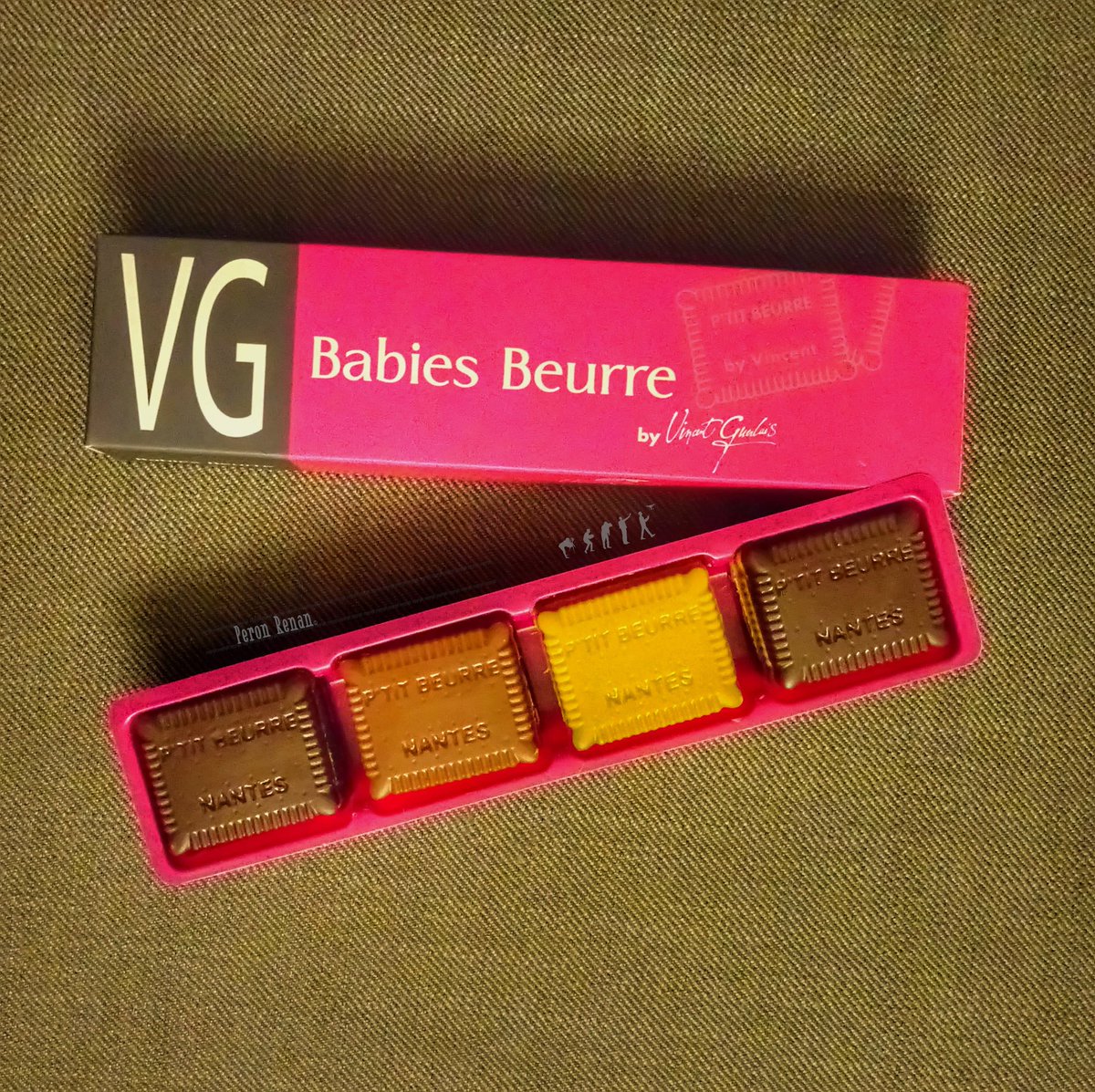 Karent_Kat's tweet photo. Babies Beurre, le petit LU revisité par @VincentGuerlais
C'est comment dire ? 🤔
Bien c'est super, hyper, génialement bon 😋 😍
Boutique au marché de #Talensac
#tweetpub #tweetCalorie https://t.co/TNkqYluXvL