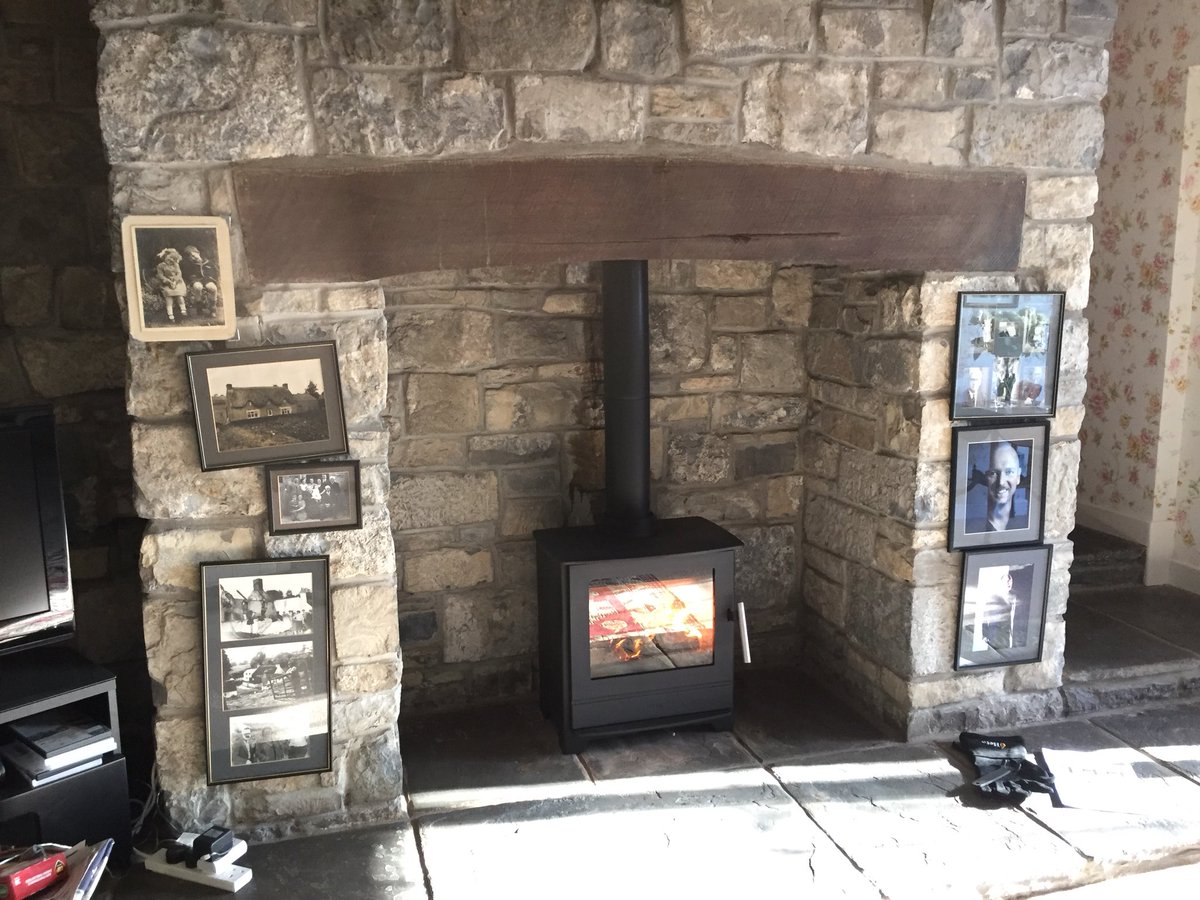 StoveRoom's tweet photo. Heta 45 fitted in #Cardiff #TheStoveroomCardiff https://t.co/A1PIlPHekD