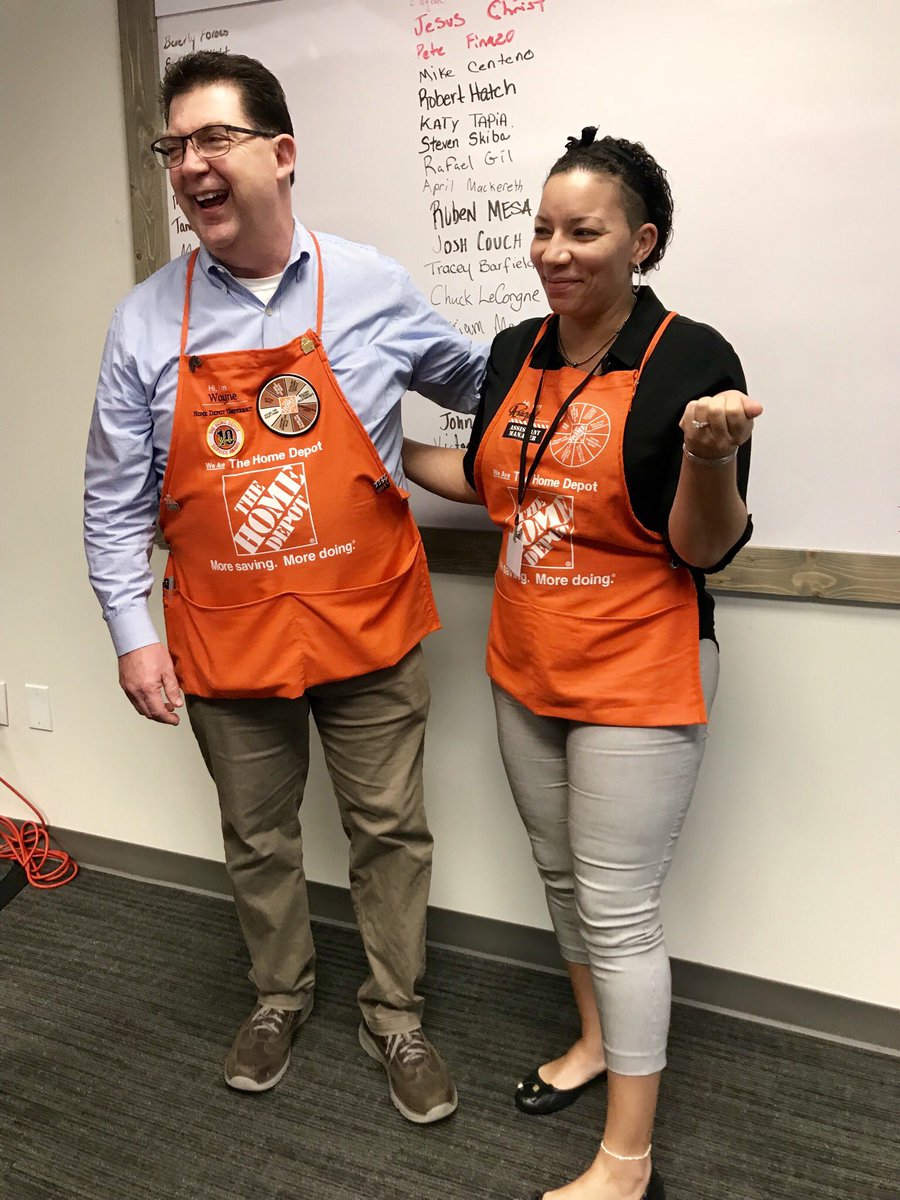 Look who I got to meet 😳😊😬 They made learning fun &amp; they helped me gain 5lbs 😑🤷🏻‍♀️