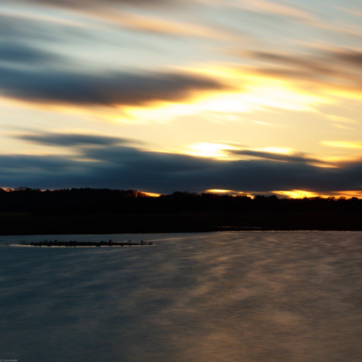 CBPhotography25's tweet photo. Absolutely stunning sunset at @RSPBMinsmere tonight, great starling Murmuration to top off a great day. https://t.co/jTfthvS3Ic