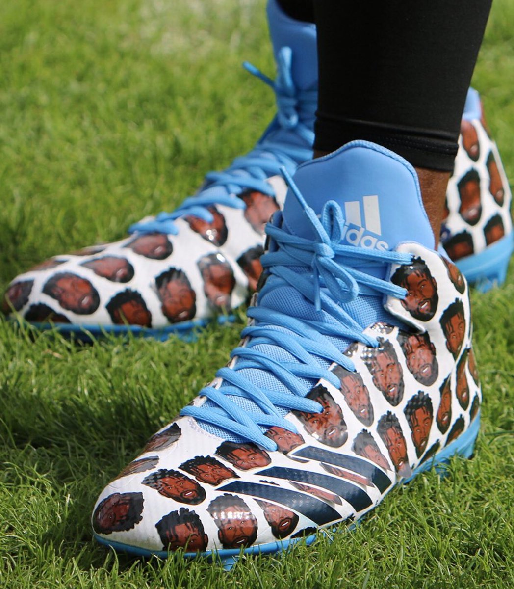 Darren Rovell в X: „Odell Beckham's Louis Vuitton Pro Bowl Cleats by  @k_obrand (H/T @FraneyESPN)  / X