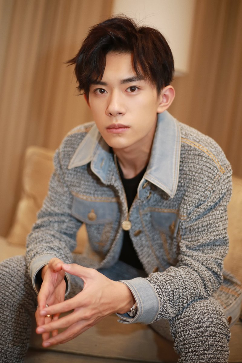 jacksonyeeth's tweet photo. #Qianxi The 60th Grammy Awards 🇺🇸 by Jackson's Studio
https://t.co/sSYabSU69t
https://t.co/EJX5FJF7iq
https://t.co/biL0lo8Ion

#JacksonYee #GRAMMYs https://t.co/IndxjVSwlf
