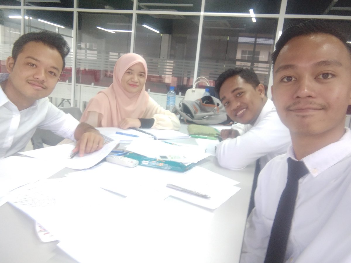 AAtiaHH's tweet photo. Semoga UIAM MUDA A melakukan yang terbaik untuk final pagi ni!
#terimakasihatasdoasemua
#astar2018 https://t.co/BMXtXnNOky