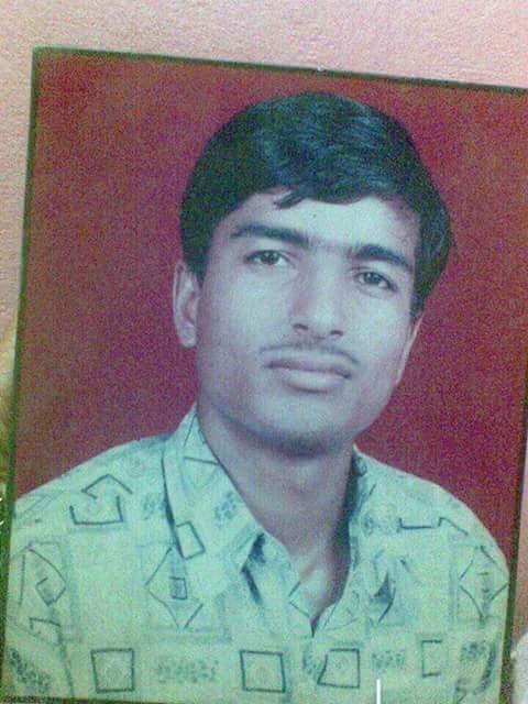 गणतन्त्रले निलेका (यि दुई #सहिद)मेरा आदरणीय दाजूहरु अब सहिद दिवशको महत्व छैन पृथ्वी लोकको नेपालमा। हामी जनताको लागी प्रत्येक दिन सहिदको संझना मात्र। छैन परिवर्तनको कुनै अनुभूती मात्र अभाव छ हजुरहरुको😂😂