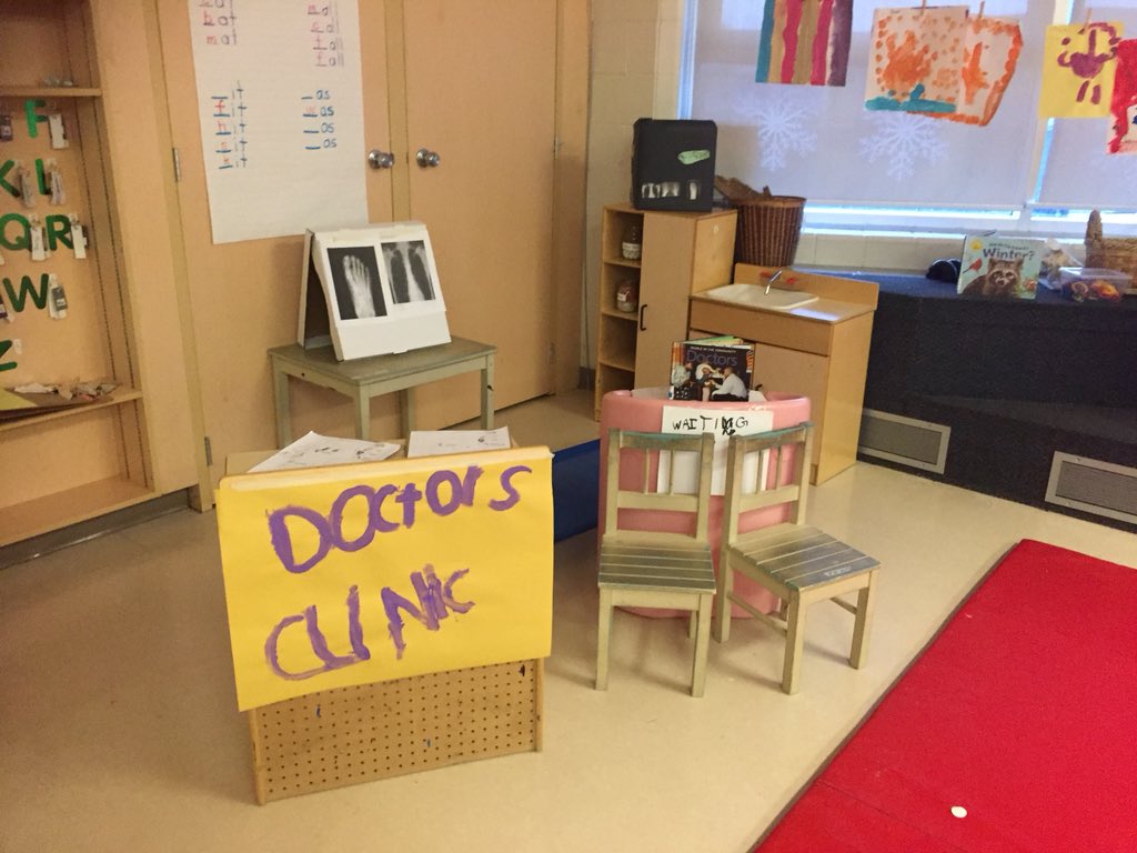 msfabiano1's tweet photo. “Let the child be the scriptwriter the director and the actor in his own play” Magda Gerber #RolePlaying #DoctorClinic #Quote32
#TheImportanceOfPlay. @PeelSchools https://t.co/extBUfR0Ef