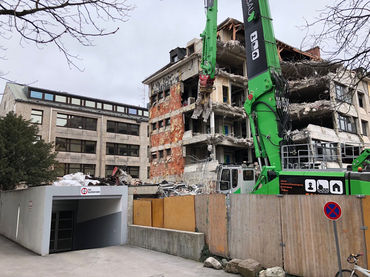 mikeschier's tweet image. Heute an der alten #CSU-Zentrale an der Nymphenburger Straße vorbeigekommen...