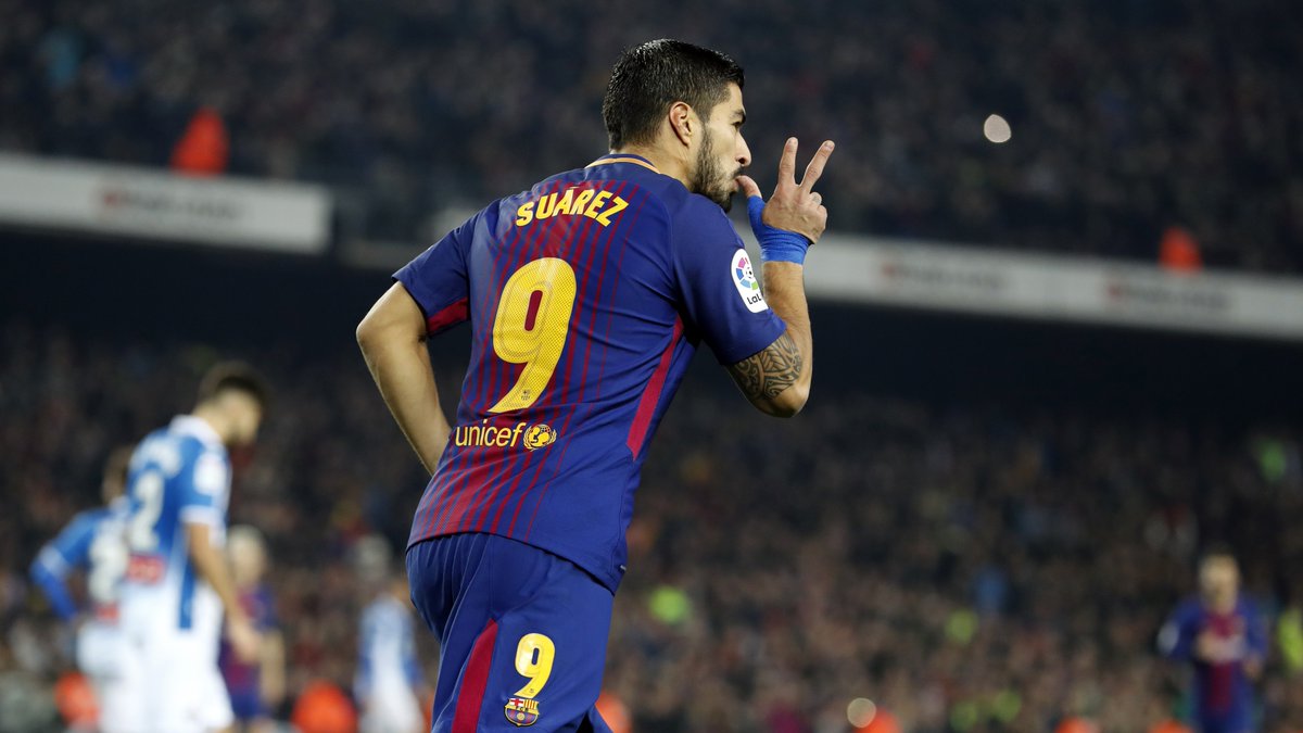 🔥 <a href="/LuisSuarez9/">Luis Suárez</a> 🔥
¡8⃣ jornadas consecutivas de <a href="/LaLiga/">LALIGA</a> marcando! 👏👏👏
 
J. 21 🏠Alavés - ⚽
J. 20 ✈Betis - ⚽⚽
J.19 ✈Real Sociedad - ⚽⚽
J.18 🏠Levante - ⚽
J.17 ✈Real Madrid - ⚽
J.16 🏠 Deportivo - ⚽⚽
J.15 ✈Villarreal - ⚽
J.14 🏠Celta - ⚽

🔵🔴 #ForçaBarça
