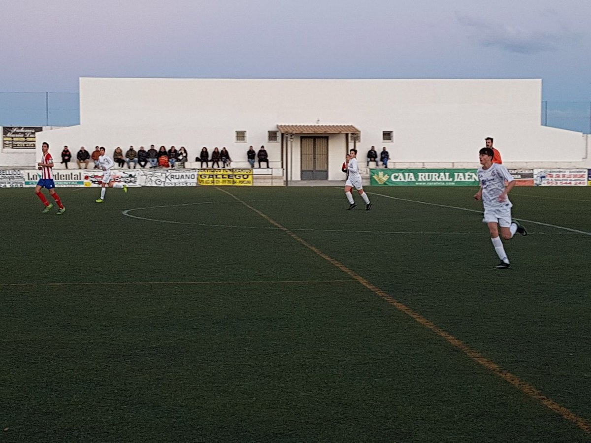 RealJaenFF's tweet photo. #RJCadB | El Cadete B pierde por 2-1 en Porcuna. Los blancos no consiguieron cerrar el partido y materializar sus ocasiones.
#RJFutbolFormativo https://t.co/R59y0wZ1BW