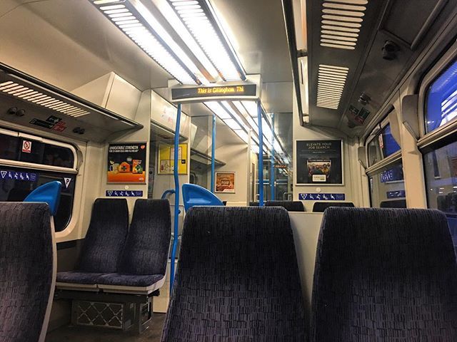 jameslgriffiths's tweet image. For Thursday morning around commuter time my train was quite empty at 7:35am however it was full by the time we made it to Abbey Wood. This was my first mode of transport from Gillingham to Charlton  #southeastern #class465 #southeasterntrains #england #… ift.tt/2GoyG99